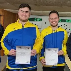 Denis und Tim Happ sind Bezirksmeister